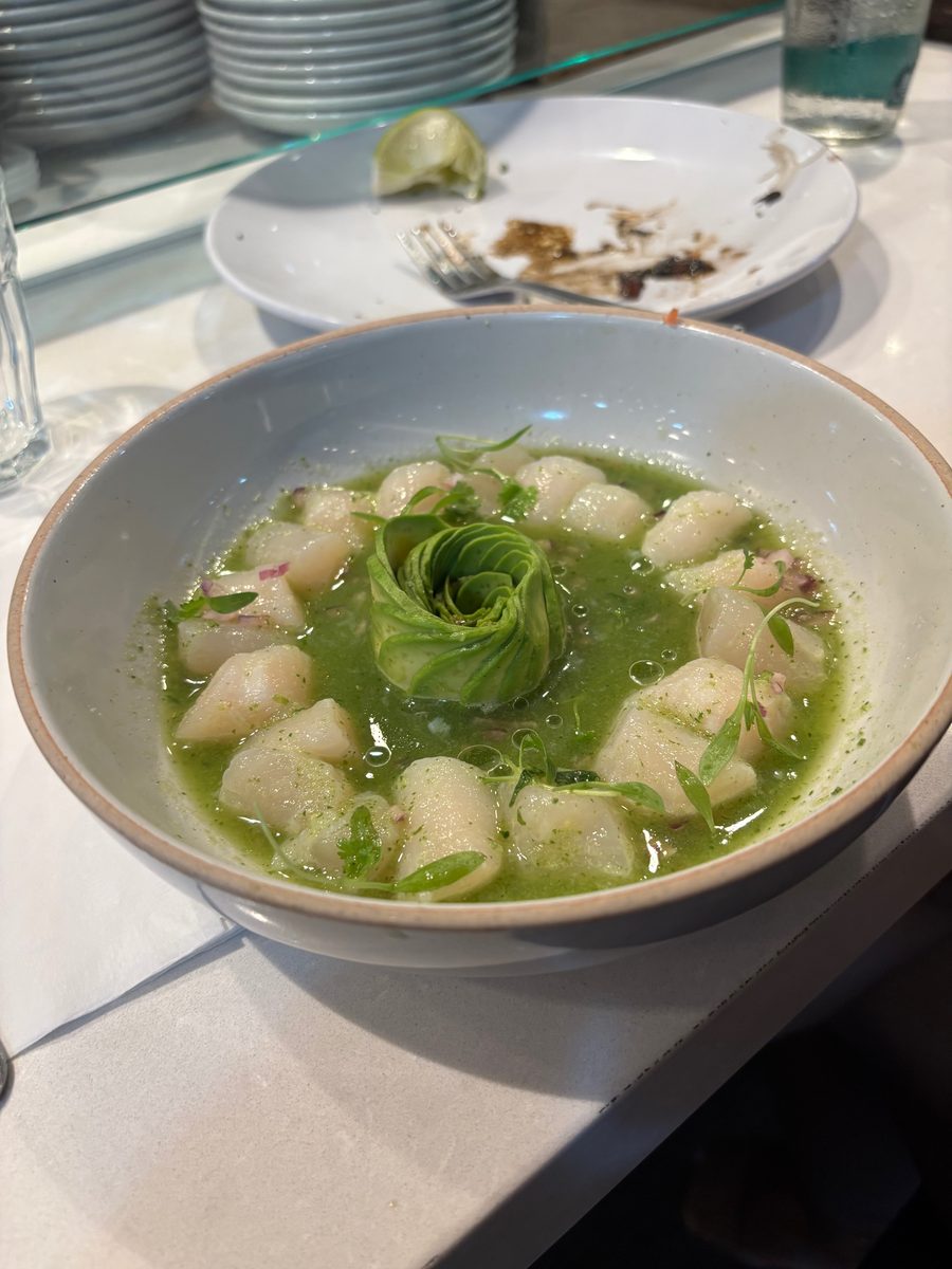Scallop ceviche in green sauce